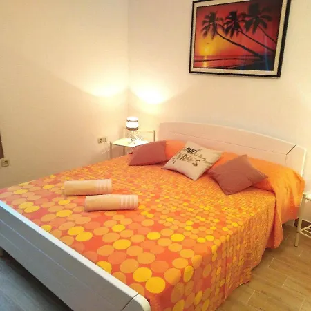 Apartment Green & Orange Hvar Town