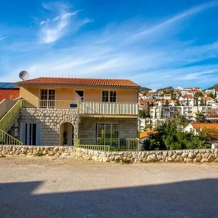 Apartment Green & Orange Hvar Town