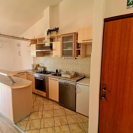 & Orange شقة هفار