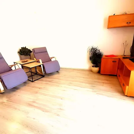 & Orange شقة *