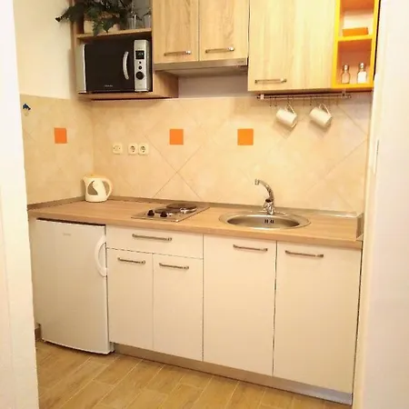 & Orange דירה